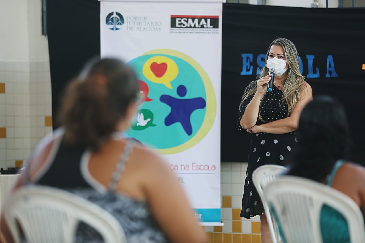 Juíza Emanuela Porangaba