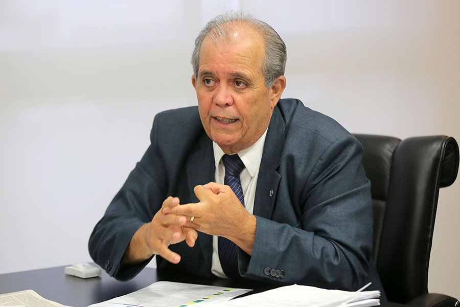 Desembargador Celyrio Adamastor.