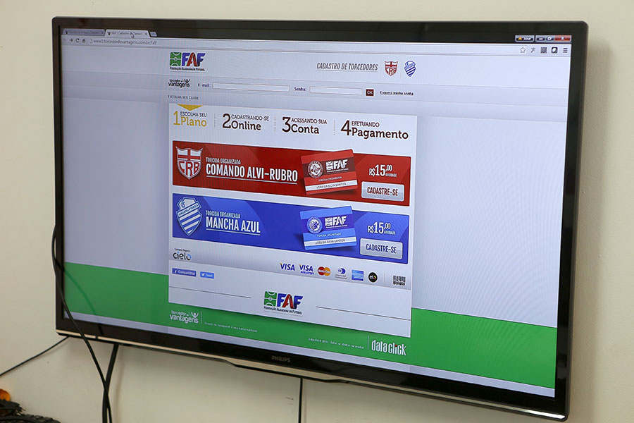 Em caso de aprovação, sistema de cadastramento de torcedores funcionará no site da FAF. Foto: Caio Loureiro