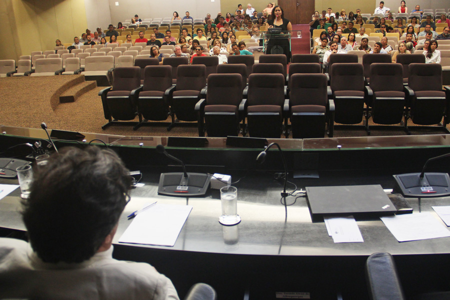 Tutmés Airan ouviu demandas dos servidores do Judiciário de Alagoas.