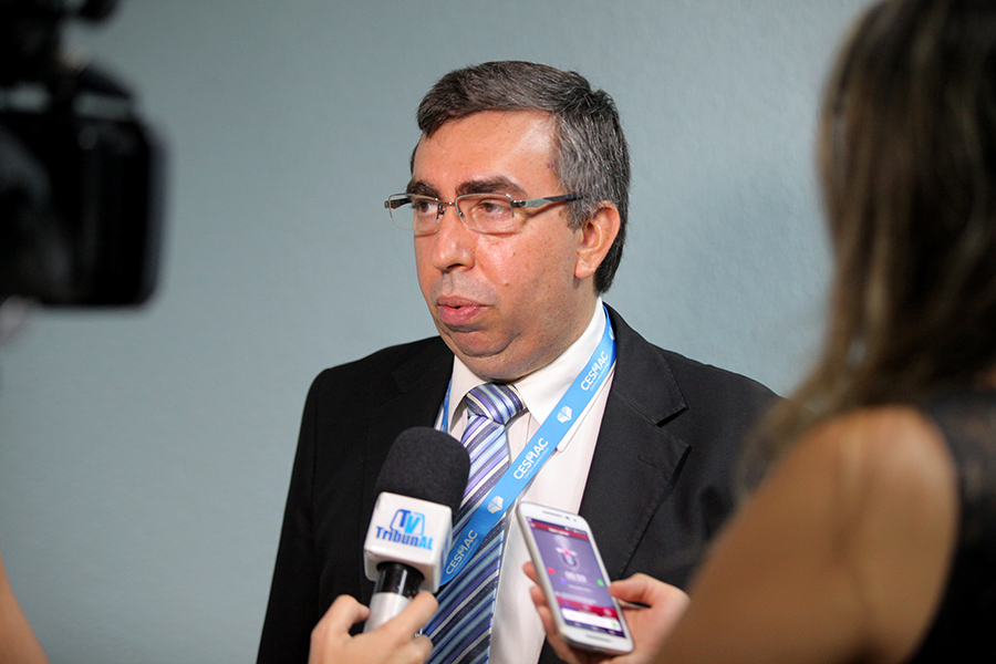 Coordenador do curso de Direito do Cesmac, Marcos Joel