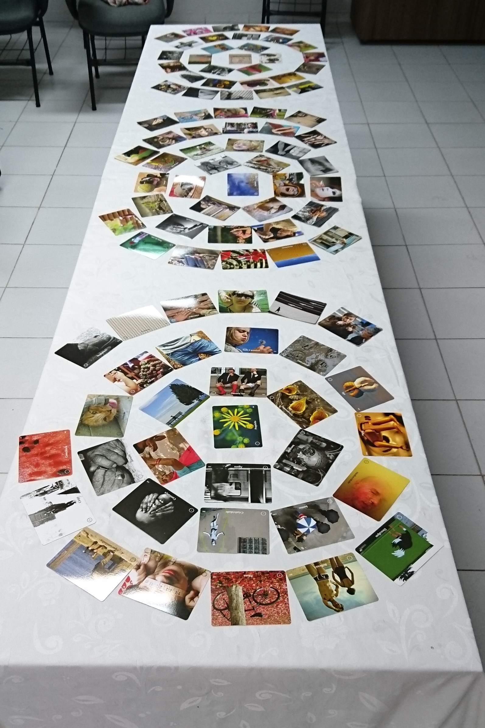 Coach Moacyra Rocha propôs atividades dinâmicas para incentivar a participação do grupo. 