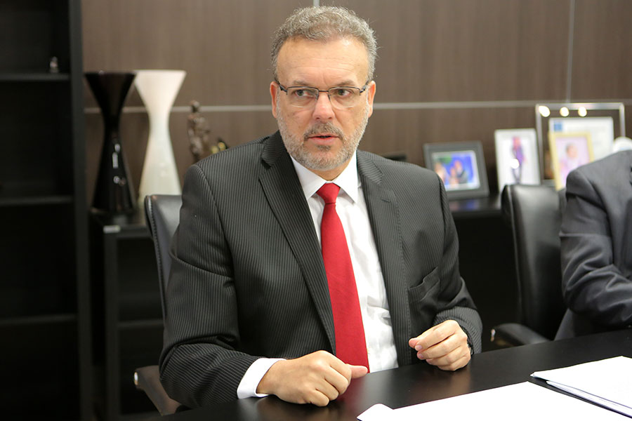 Juiz Geraldo Tenório.
