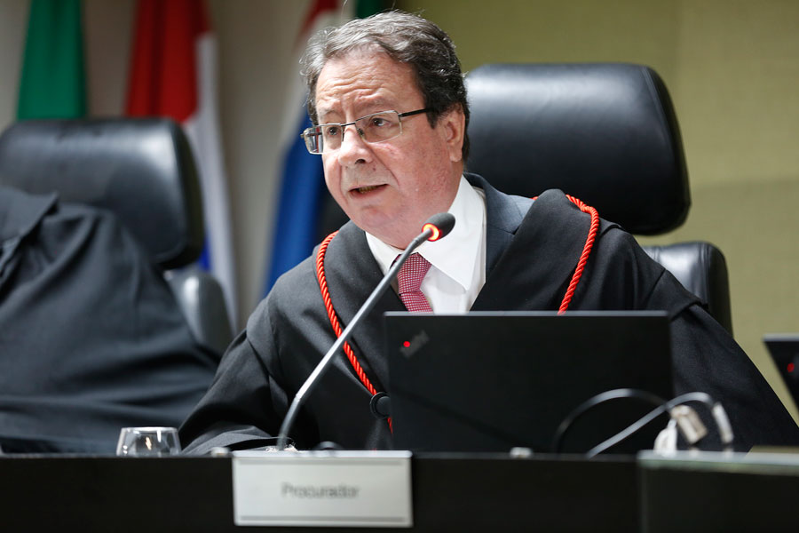 Procurador Dênis Calheiros, do MPE/AL