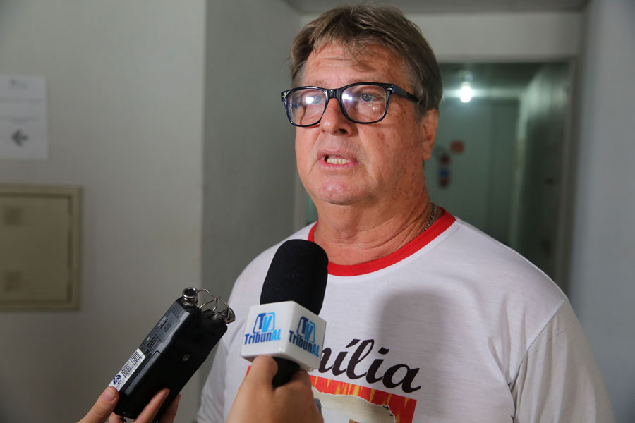 Pedro Vasconcelos, irmão do réu.