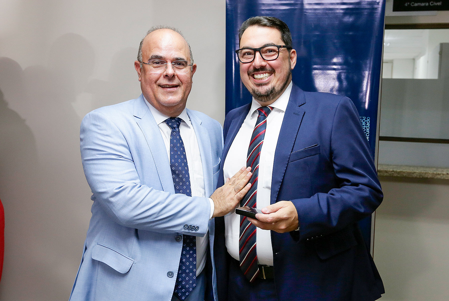 Presidência do TJAL homenageia servidores pais do Judiciário.