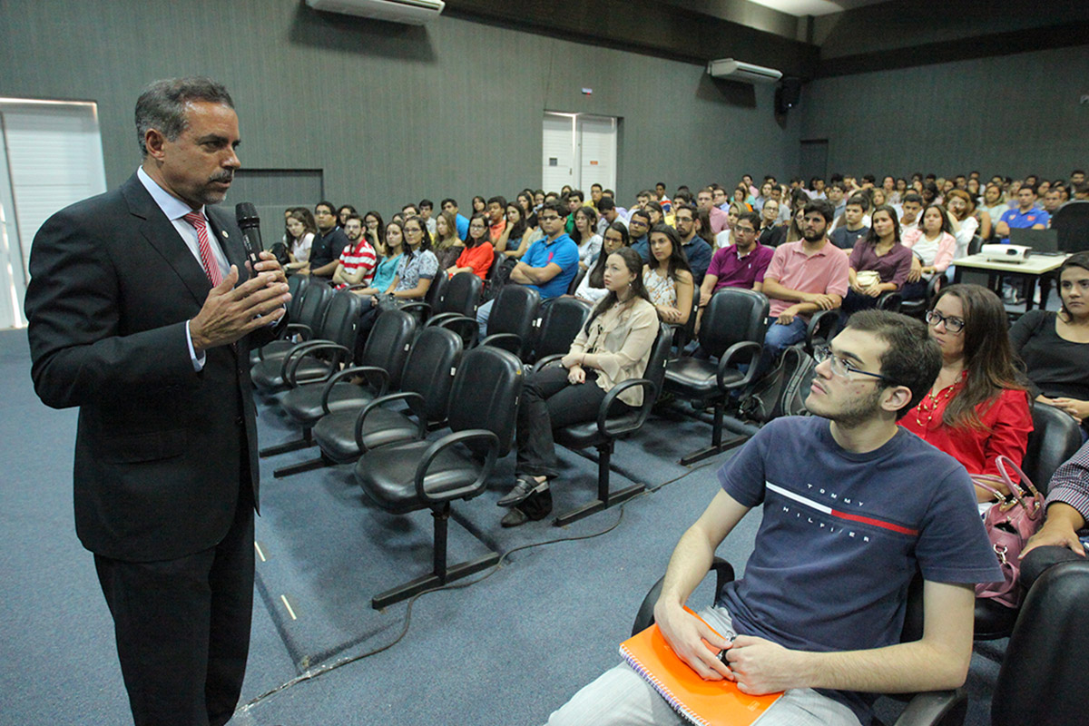 Juiz João Dirceu ministrou palestra sobre ética no estágio. Foto: Itawi Albuquerque (Dicom/TJ)