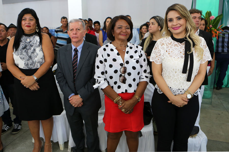 Distribuição de títulos do Moradia Legal II em Olho D'Água do Casado.