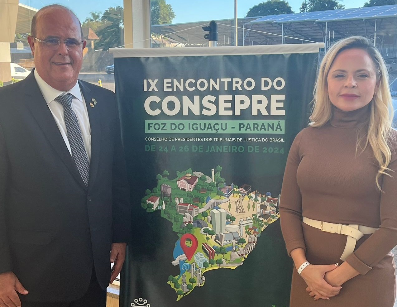 Presidente Fernando Tourinho e a juíza auxiliar da Presidência do TJAL, Lorena Sotto-Mayor