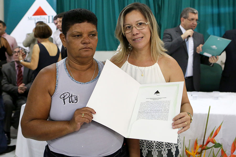 200 títulos de propriedade são entregues à população de Pão de Açúcar