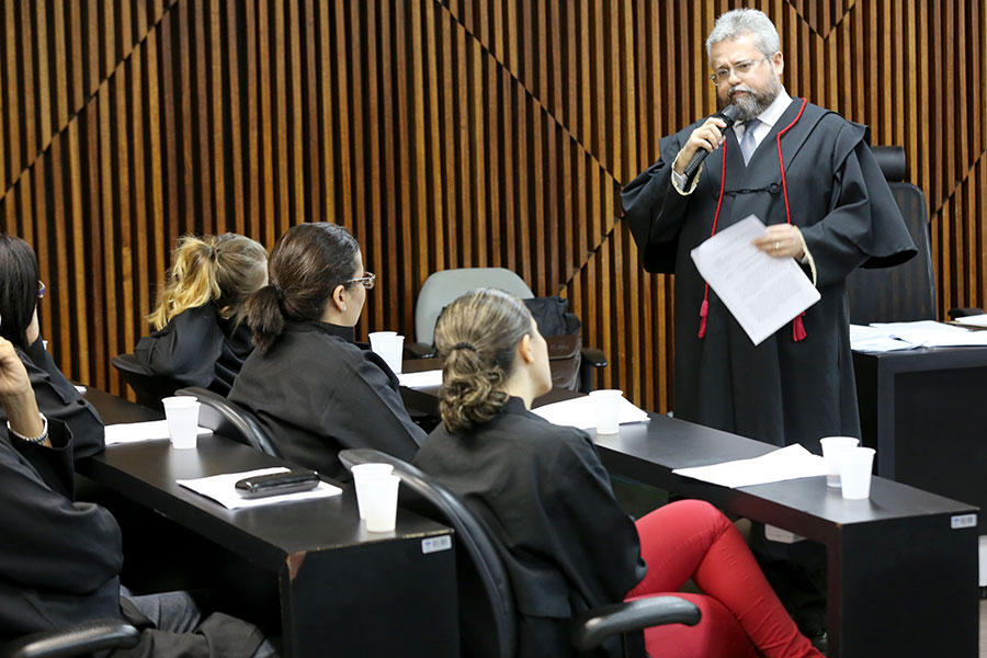 O promotor de Justiça Anderson Cláudio.