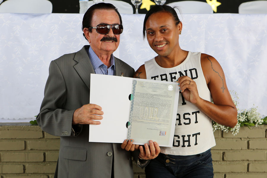 Entrega de títulos do Programa Moradia Legal II em Boca da Mata.