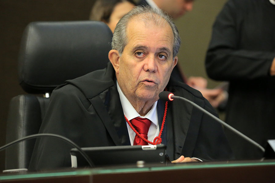 Desembargador Celyrio Adamastor apresentou divergência.