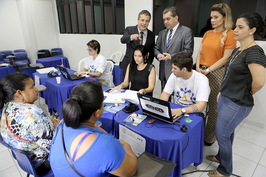 Justiça Itinerante na Universidade Tiradentes (Unit).