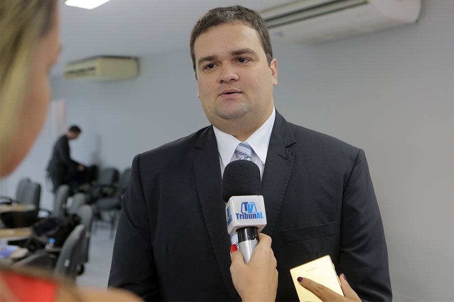 André Luís Parizio Maia Paiva, juiz empossado que participa da formação. 