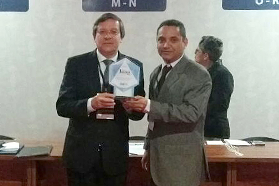 Presidente João Luiz e assessor-chefe da APMP, Clóvis Correia