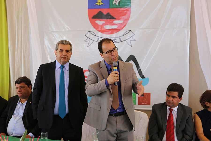 Entrega de títulos do Programa Moradia Legal II, em Igaci