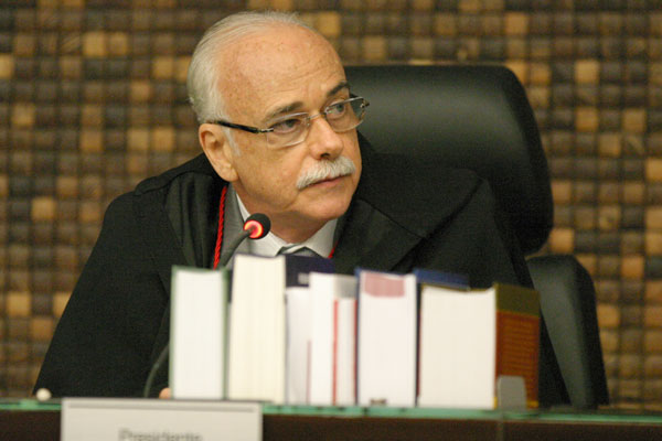 Pedro Mendonça: decisão faz magistrado voltar à condição de aposentado
