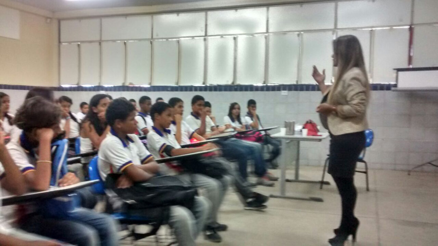 Escola D. Pedro II - palestrante delegada Fabiana Leão