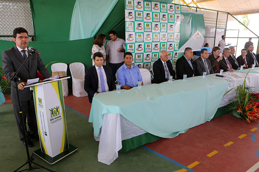 Coordenador do Programa Moradia Legal II, juiz Carlos Cavalcanti.