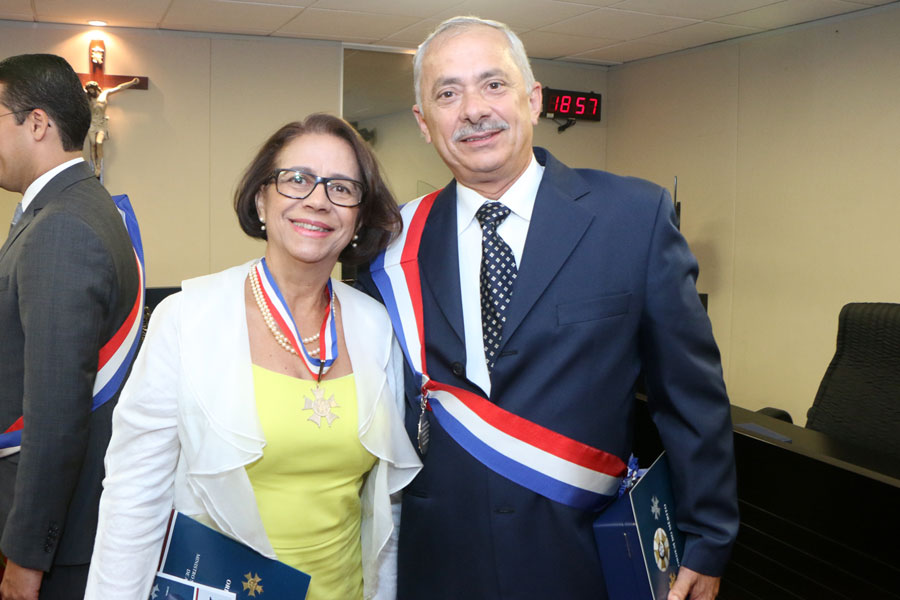 Juíza Fátima Pirauá e o empresário José Hipólito Correia Costa.