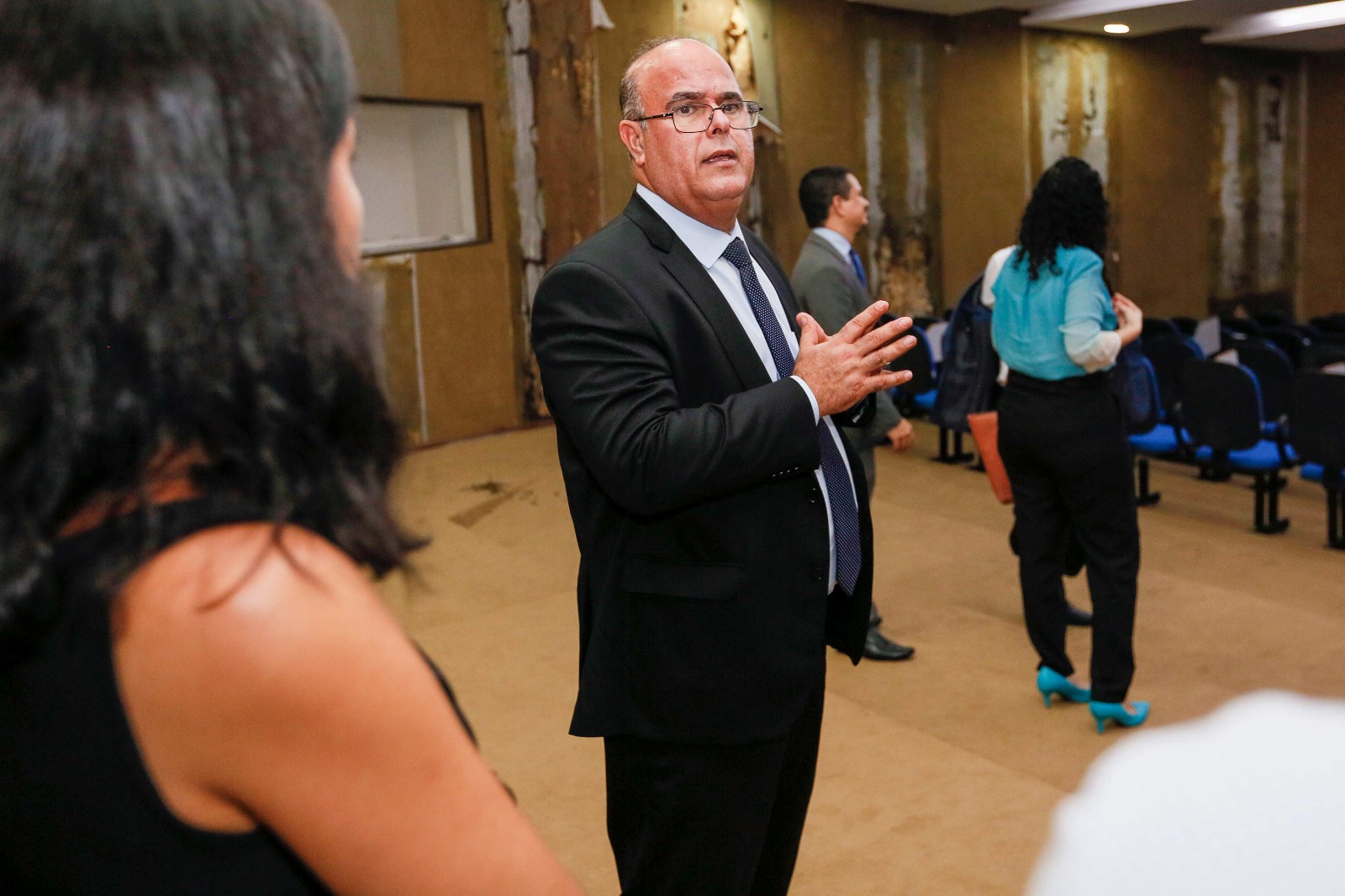 Presidente Fernando Tourinho conhece o auditório da FDA