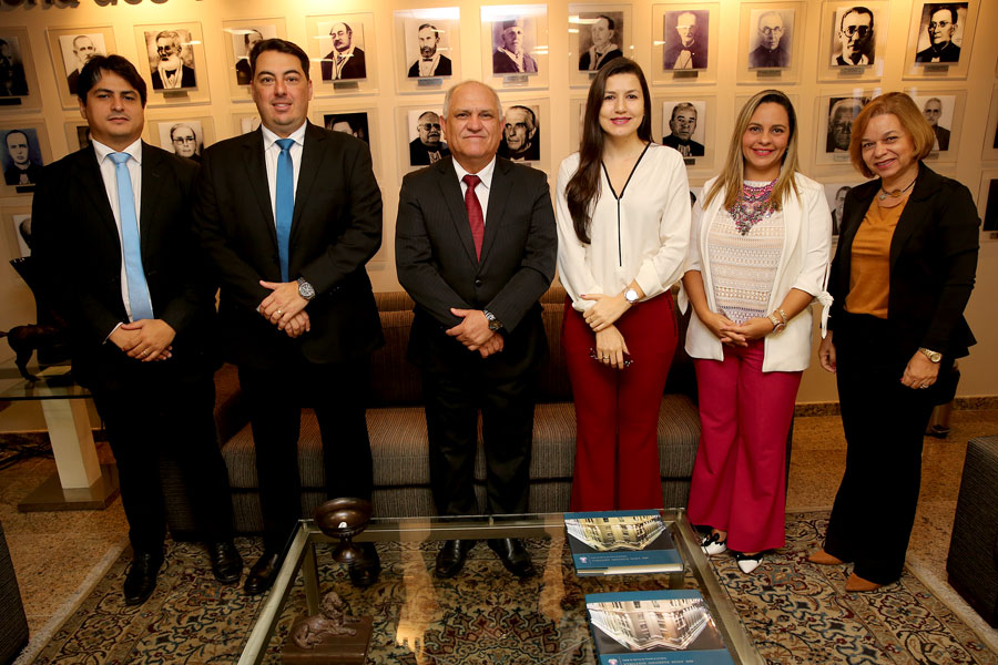 Mário Uchôa, Alexandre Sodré, Otávio Praxedes, Cláudia Petuba, Ednilda Lessa, Fátima Brêda.
