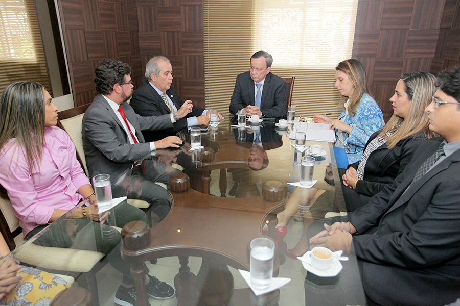Reunião ocorreu na tarde desta quarta-feira (22), na Presidência da Assembleia.