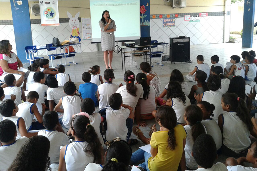 Palestra na Escola Edécio Lopes, com a psicóloga Katiana Lima