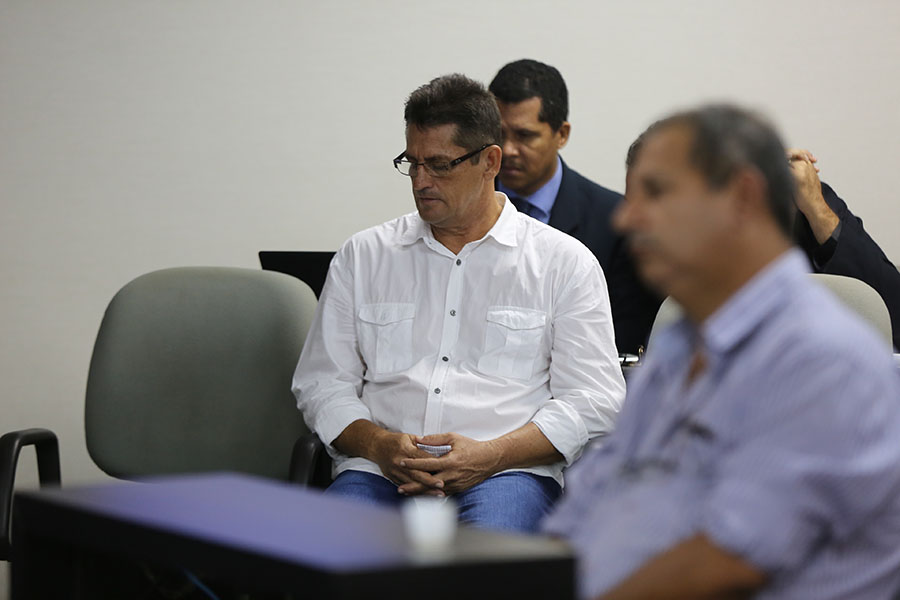 Réu Agnaldo Lopes de Vasconcelos, durante depoimento de Fernando Gomes.