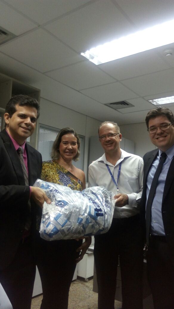 Servidores do Tribunal de Justiça entregam doações para abrigo de idosas