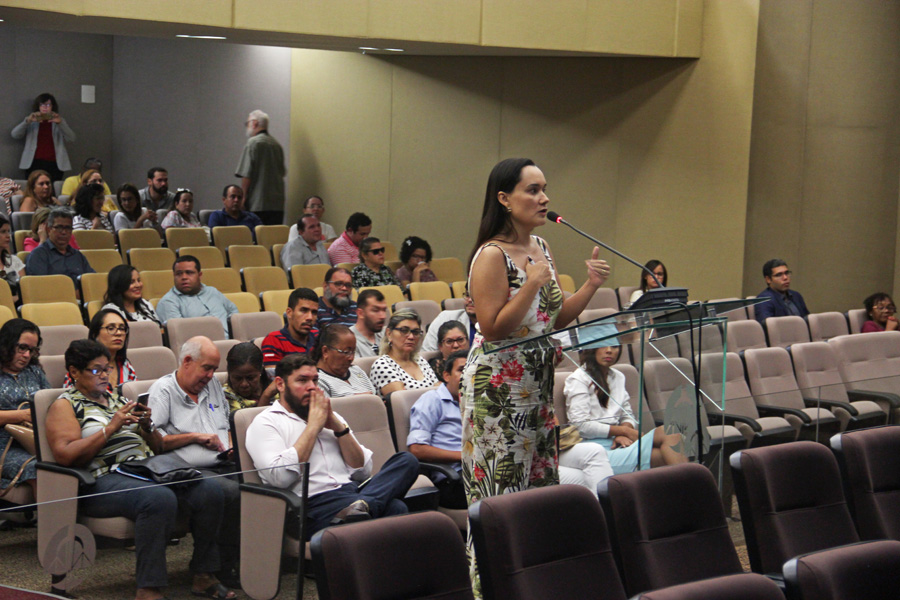 Tutmés Airan ouviu demandas dos servidores do Judiciário de Alagoas.