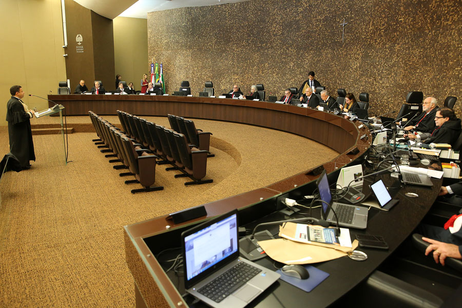 Advogado Cristiano Barbosa Moreira fez sustentação representando Antônio Albuquerque.