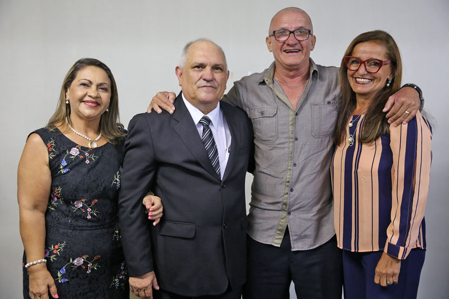 Desembargador Otávio Praxedes assume Governo do Estado.