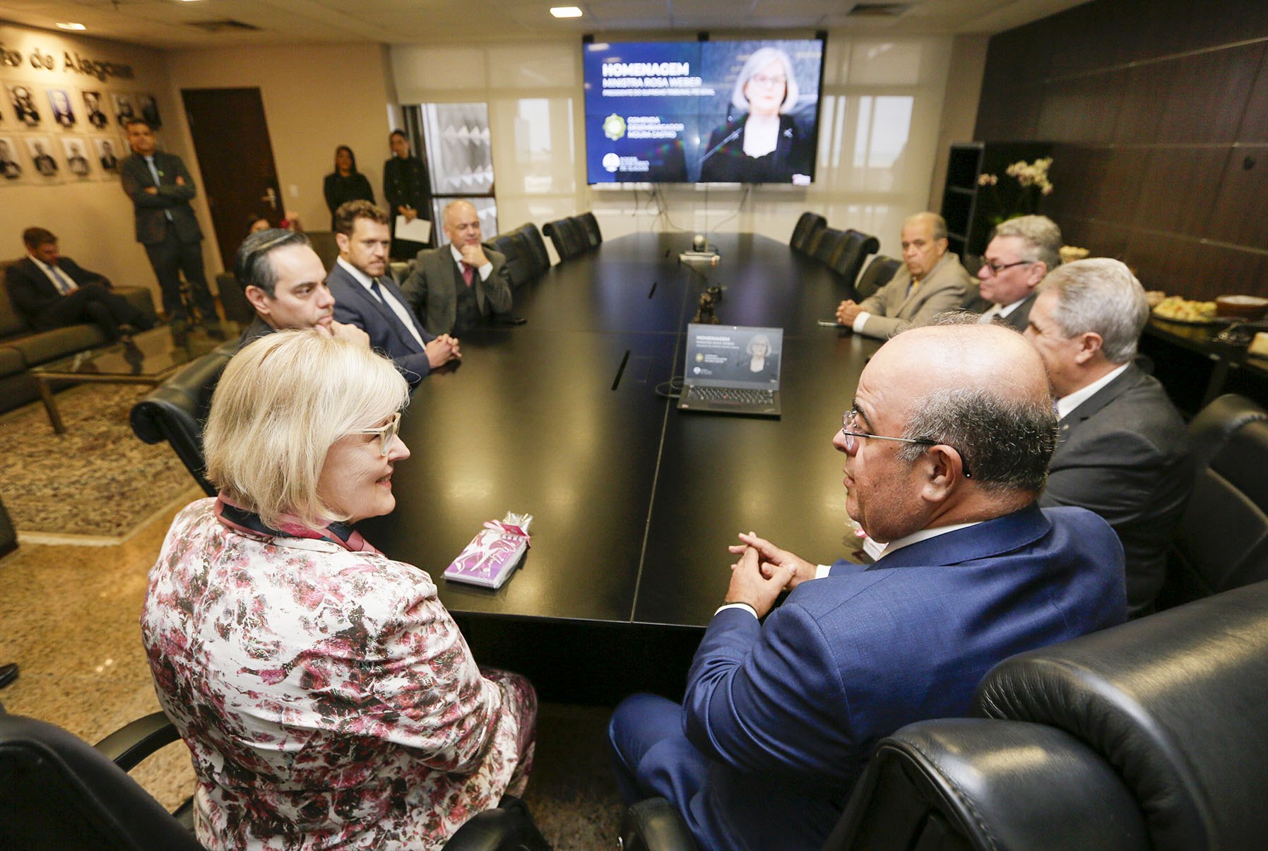 Ministra Rosa Weber recebe do TJAL a Comenda Desembargador Moura Castro.