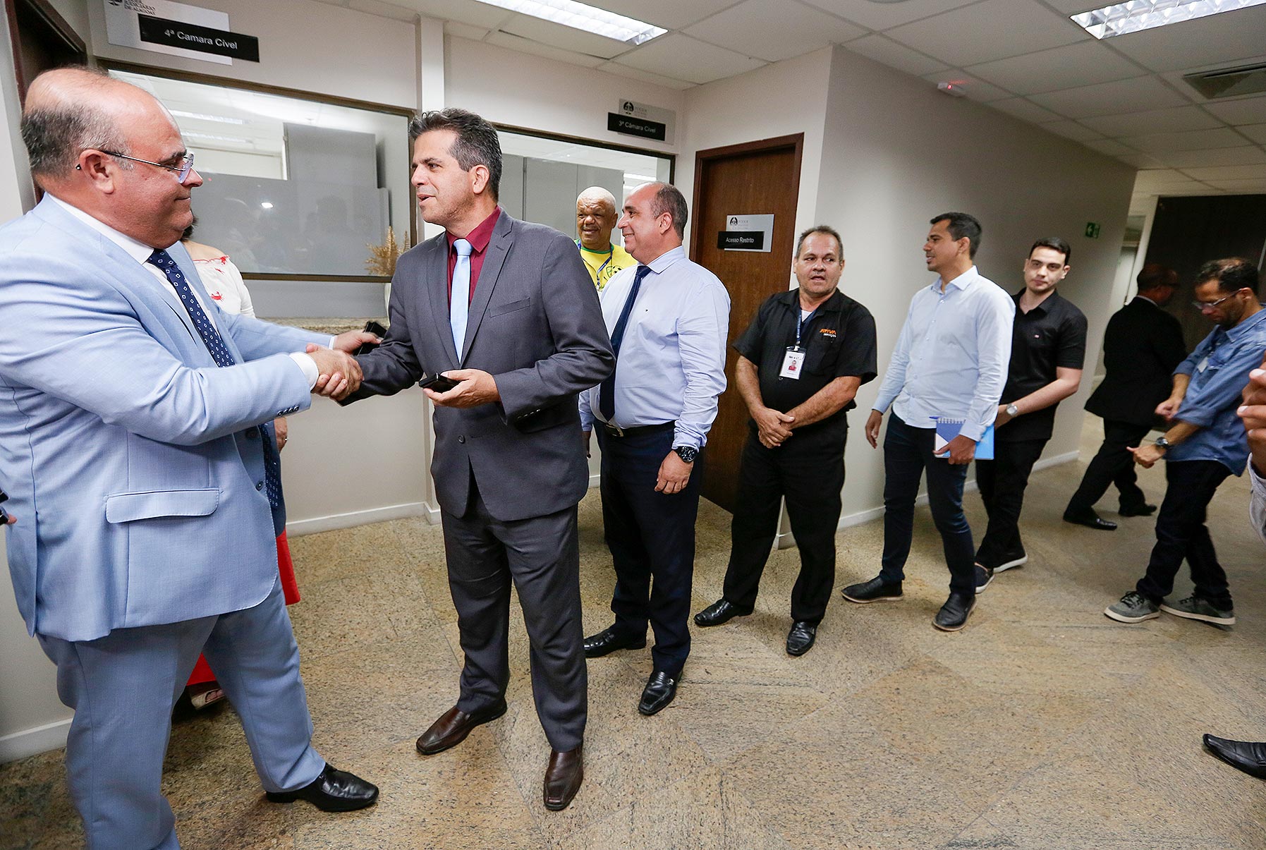 Presidência do TJAL homenageia servidores pais do Judiciário.