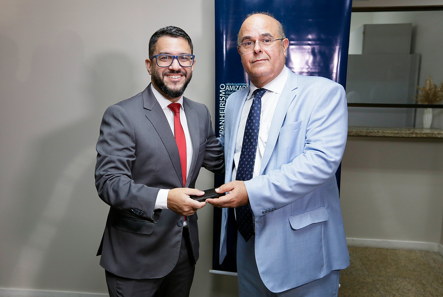 Presidência do TJAL homenageia servidores pais do Judiciário.