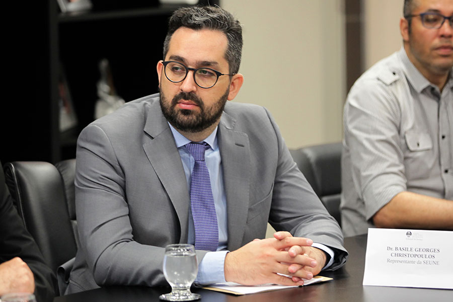 Basile George, representante da Seune