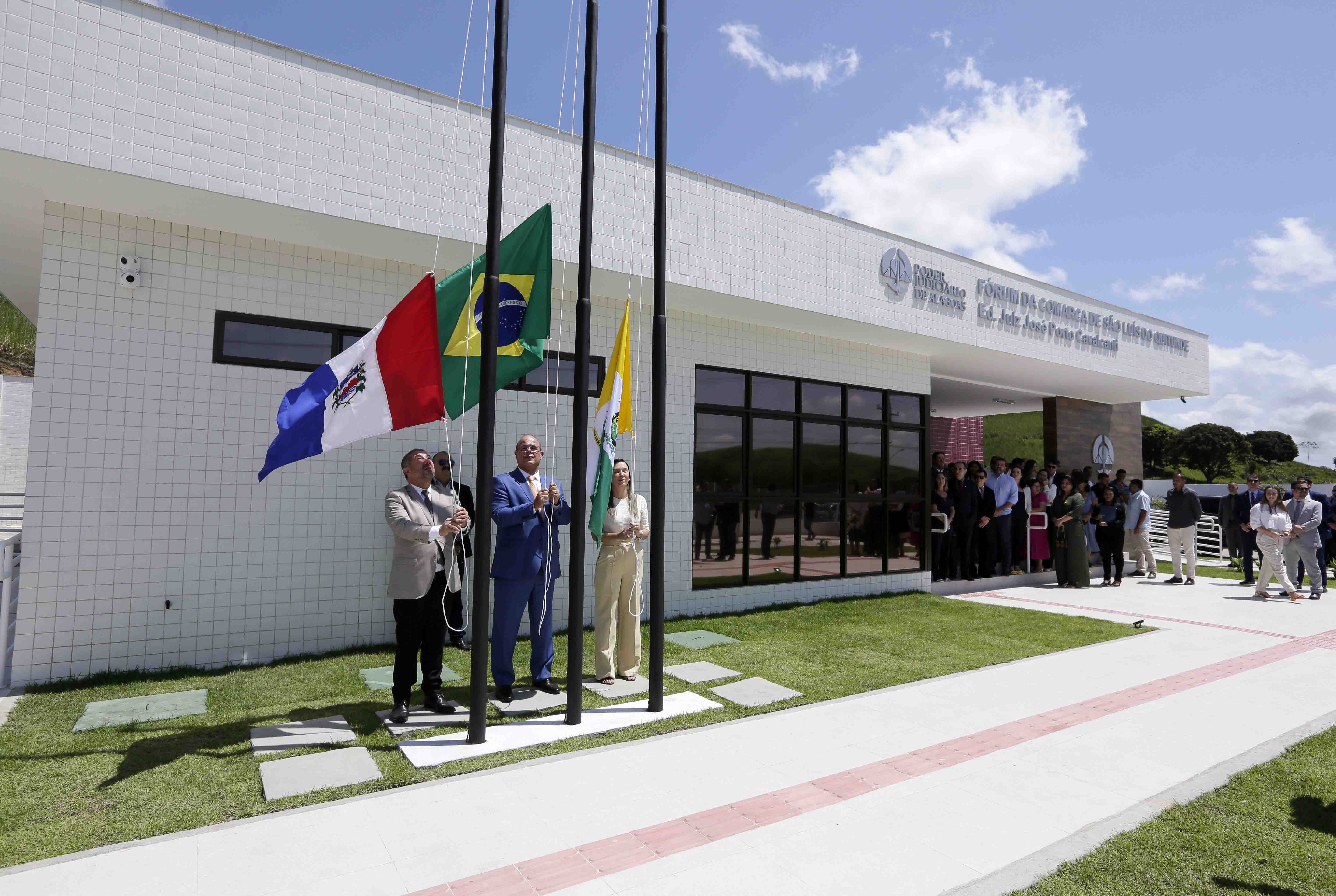 Judiciário entrega novo Fórum à população de São Luís do Quitunde.
