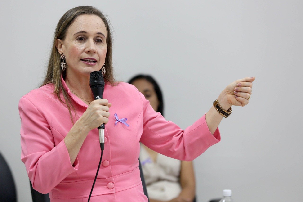 Juíza Juliana Batistela.