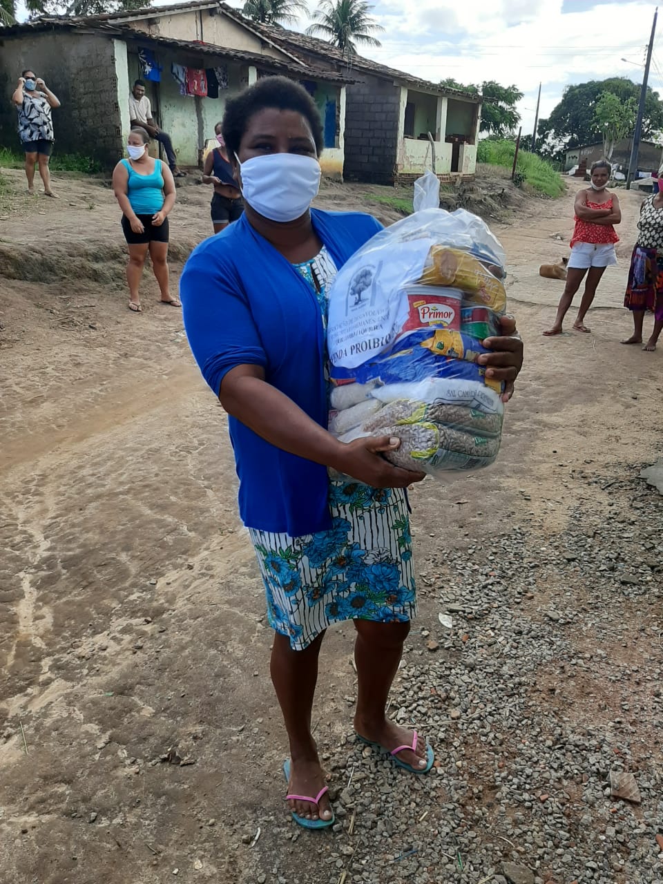 Entrega das cestas básicas no Quilombo Jaqueira, em Anadia.