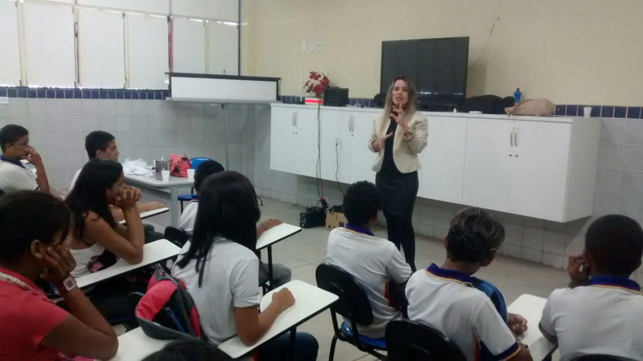 Escola D. Pedro II - palestrante delegada Fabiana Leão