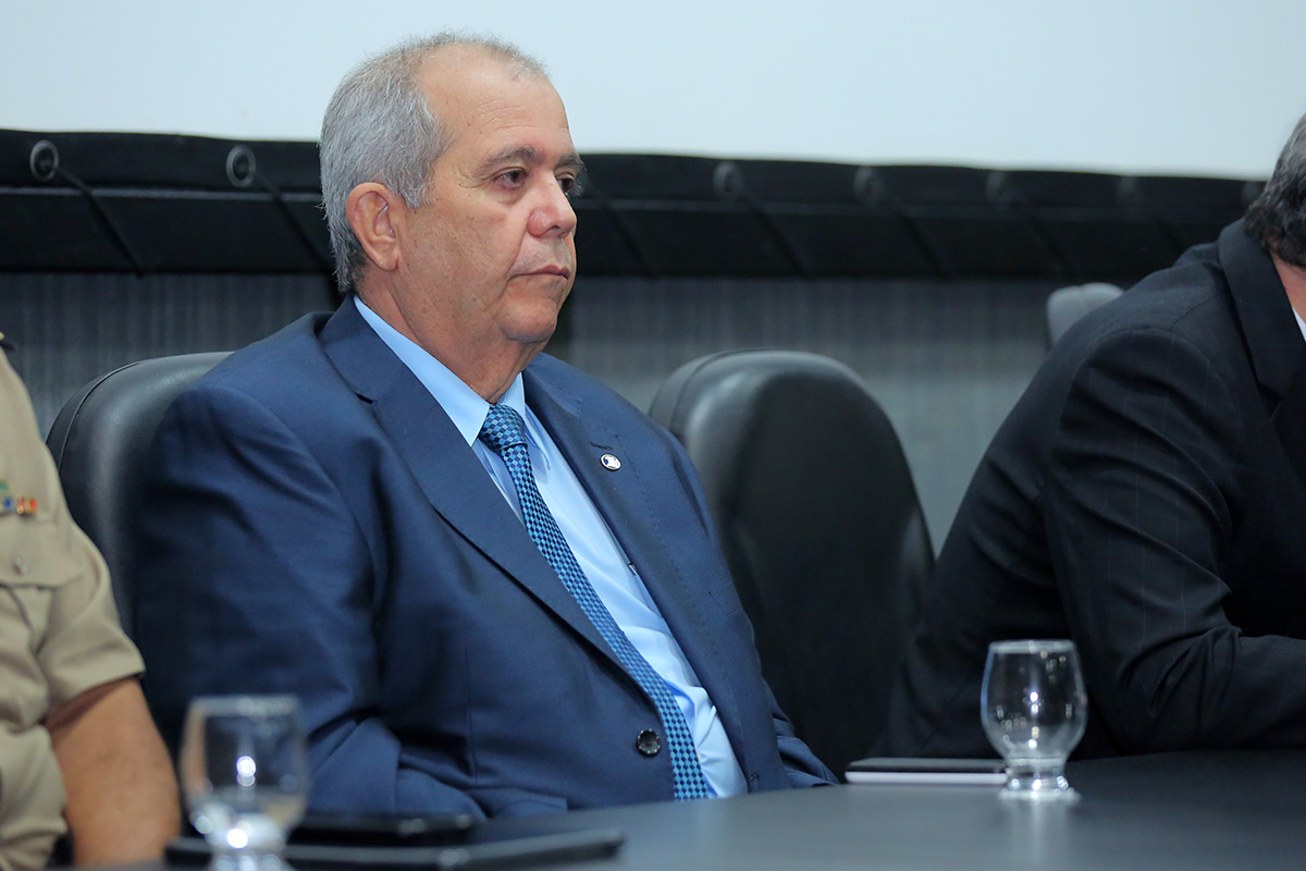 Desembargador Celyrio Adamastor.