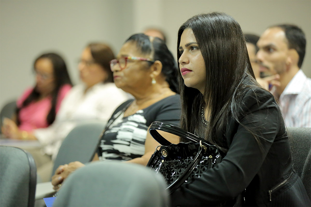 Manuella Gomes participou da reciclagem.  Foto: Itawi Albuquerque