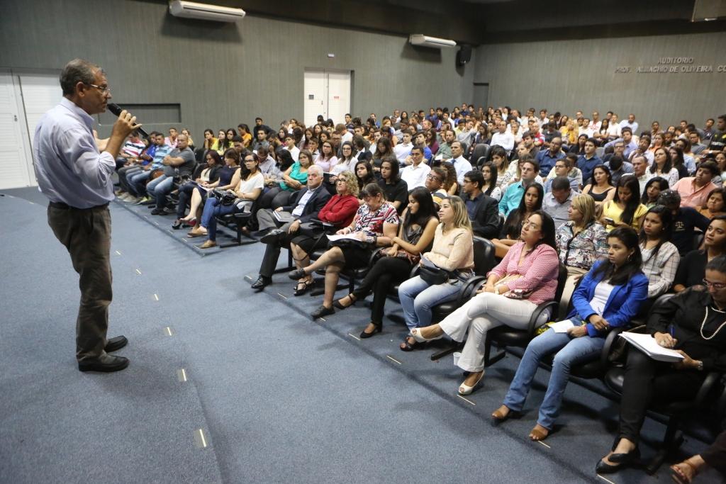 Médico Urânio Paiva.