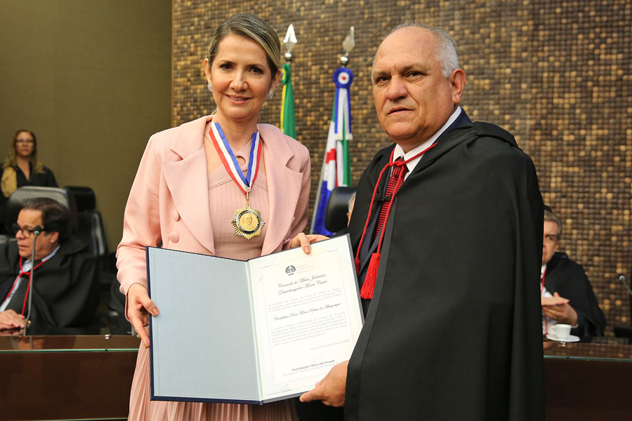 Presidente do TCE, Rosa Albuquerque, e o presidente Otávio Praxedes