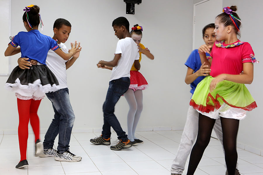Apresentação cultural dos estudantes da Escola Municipal Pedro Barbosa Júnior. Foto: Caio Loureiro