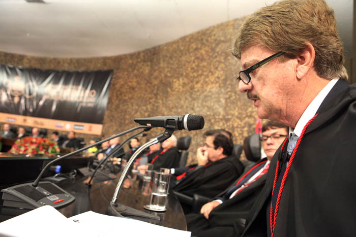 Novo desembargador, Klever Loureiro discursando