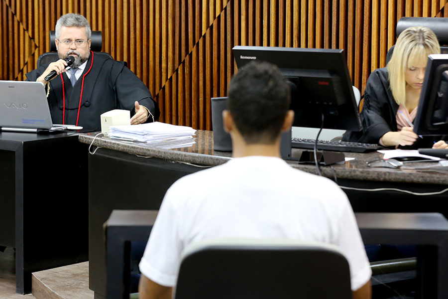 O promotor de Justiça Anderson Cláudio.