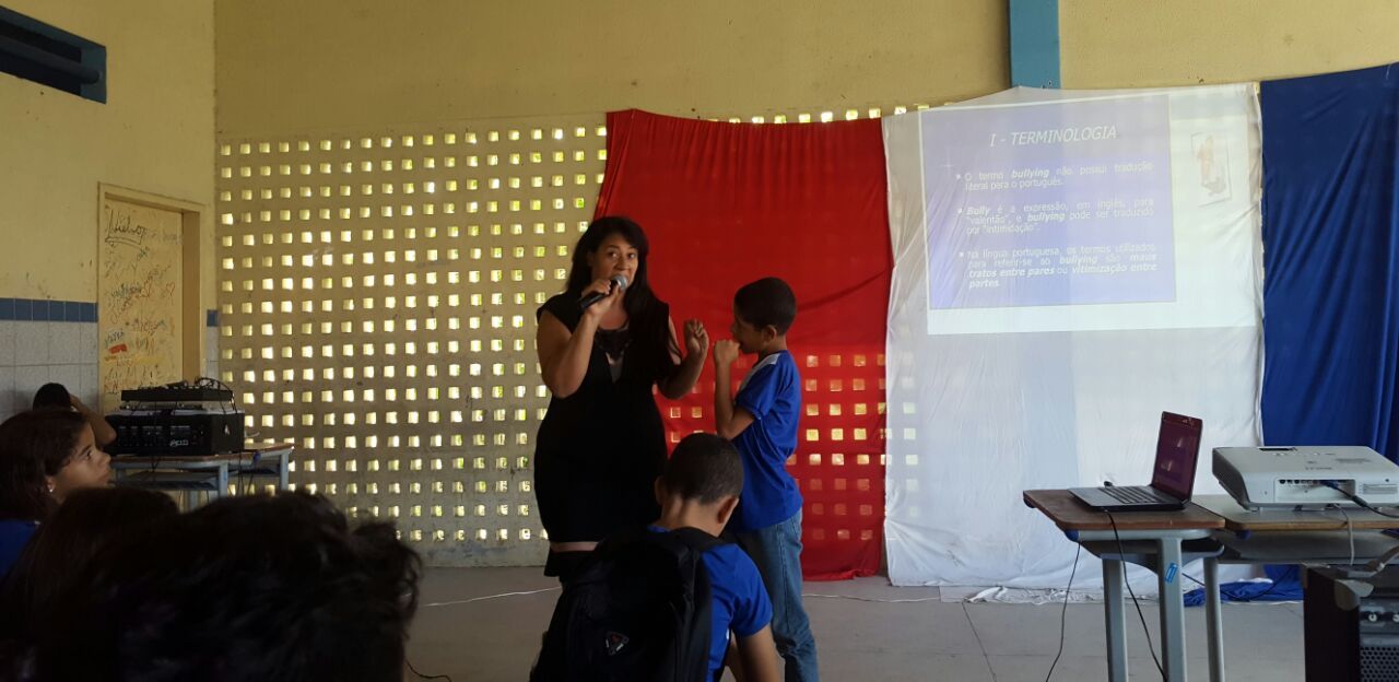 Psicopedagoga Zirleide Moura tirou dúvidas dos estudantes sobre o assunto.